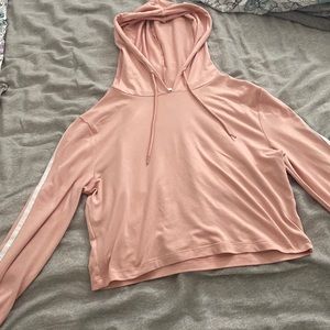 This ardene cropped hoodie is great for everyday wear and is very flattering